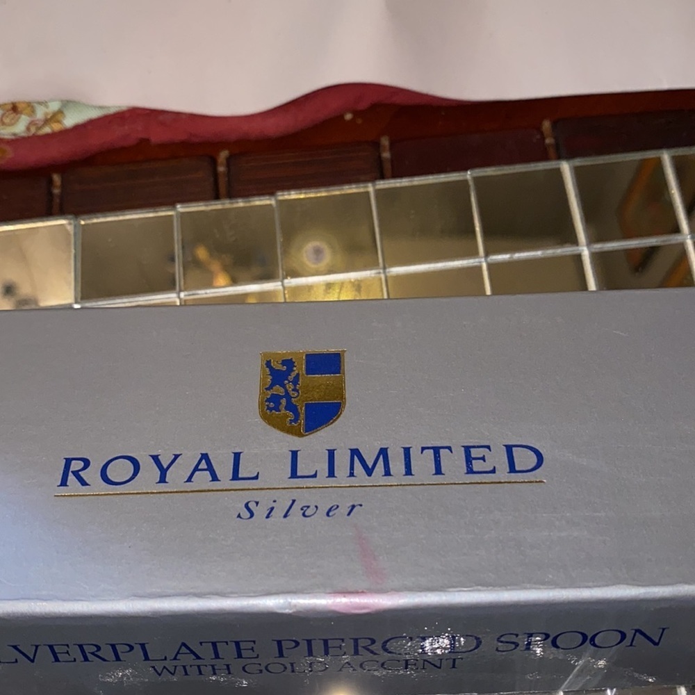 ROYAL LIMITED SILVER SERVING PIERCED SPOON - Picture 2 of 4
